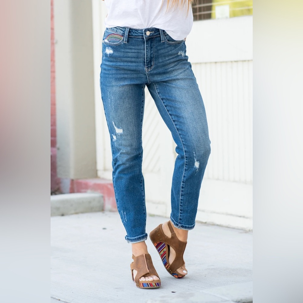 Judy Blue Distressed Straight Leg Embroidered Over the Rainbow Jeans 27